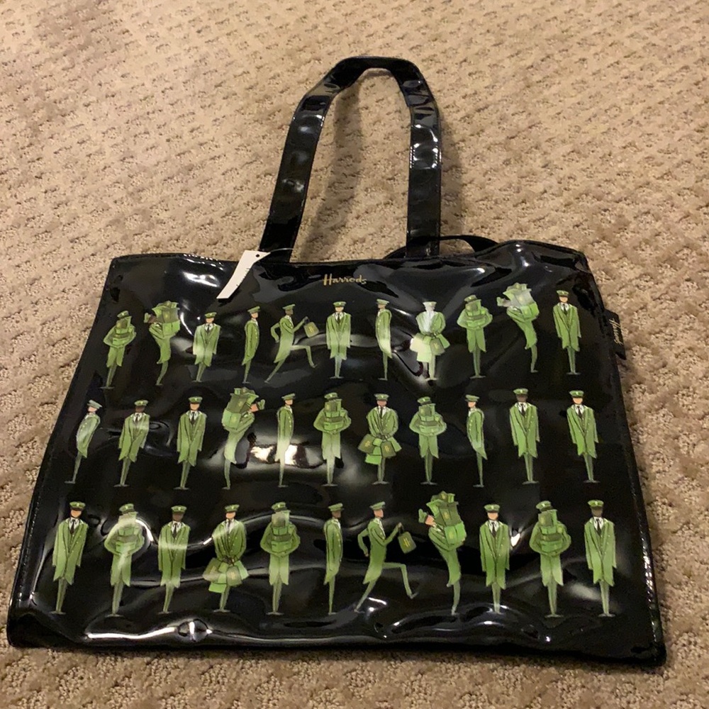 Harrods tote bag! Super cute !